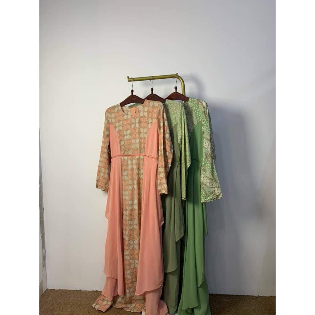 Qonita Batik Gaun Zaara