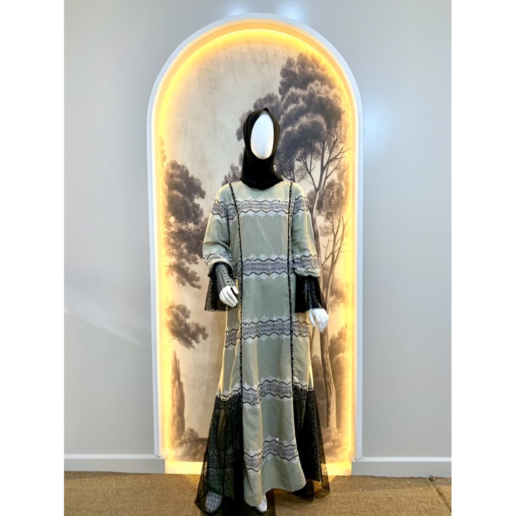 Qonita Batik Gaun Zianira - Gaun Batik Soft Berpayet