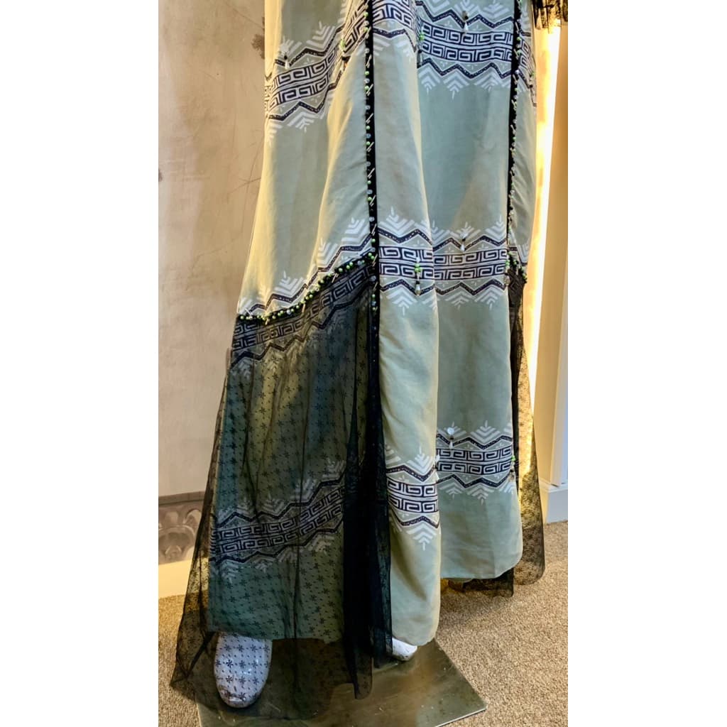 Qonita Batik Gaun Zianira - Gaun Batik Soft Berpayet 4